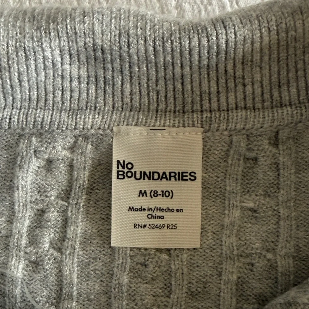 No Boundaries cropped cable